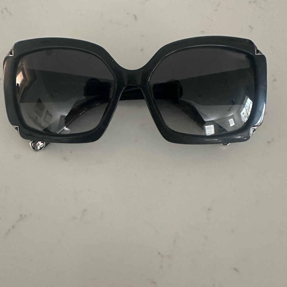 Louis Vuitton Black Square Sunglasses